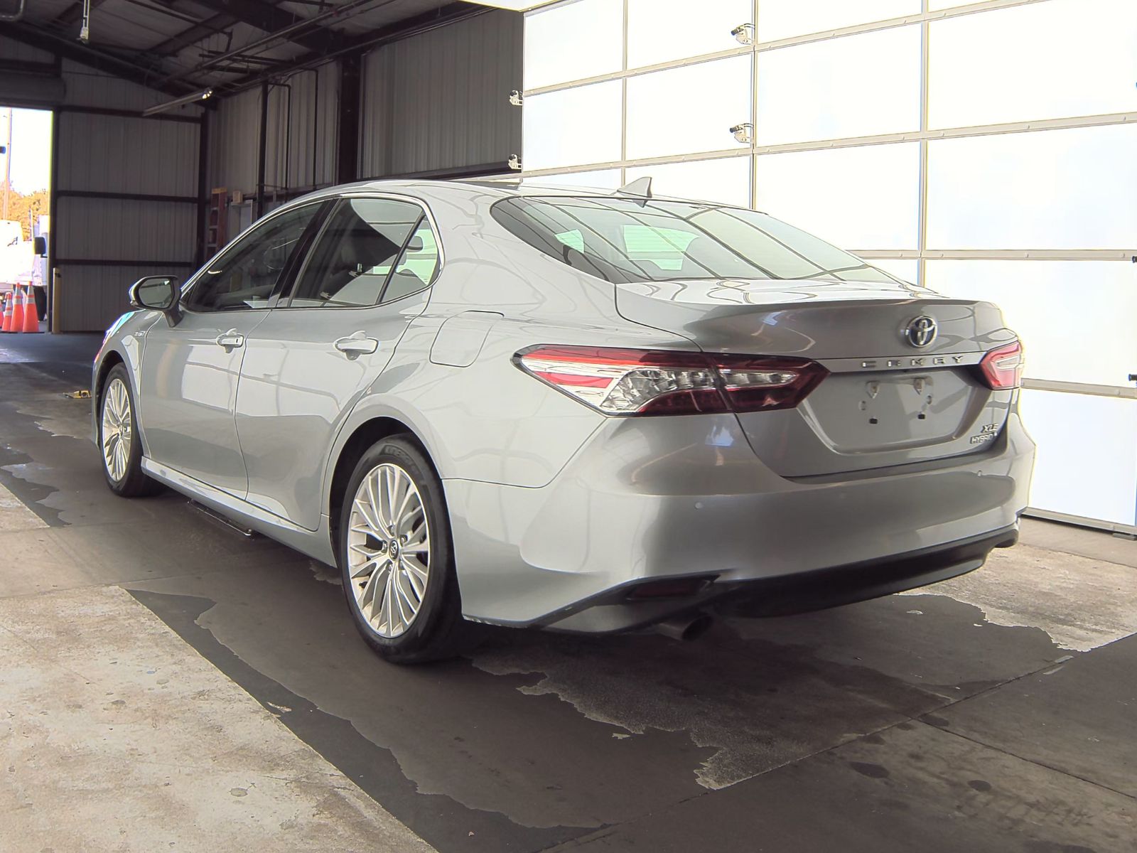 2019 Toyota Camry Hybrid XLE FWD