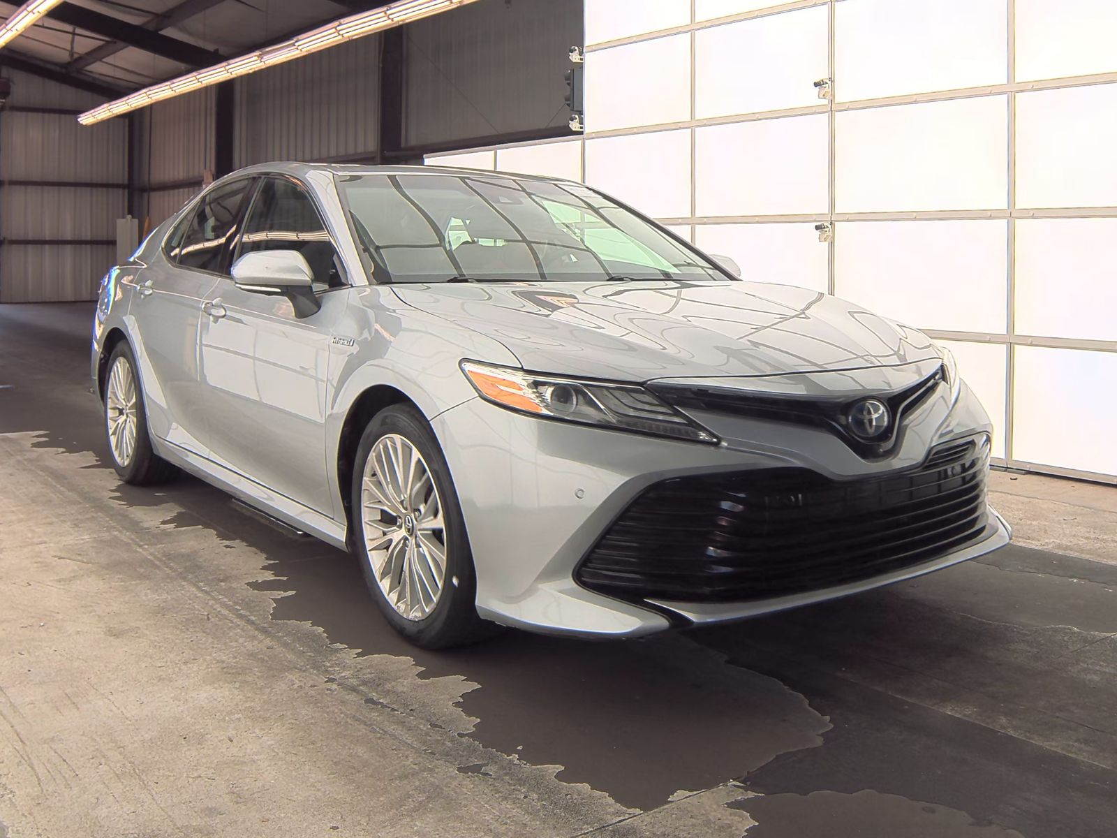 2019 Toyota Camry Hybrid XLE FWD