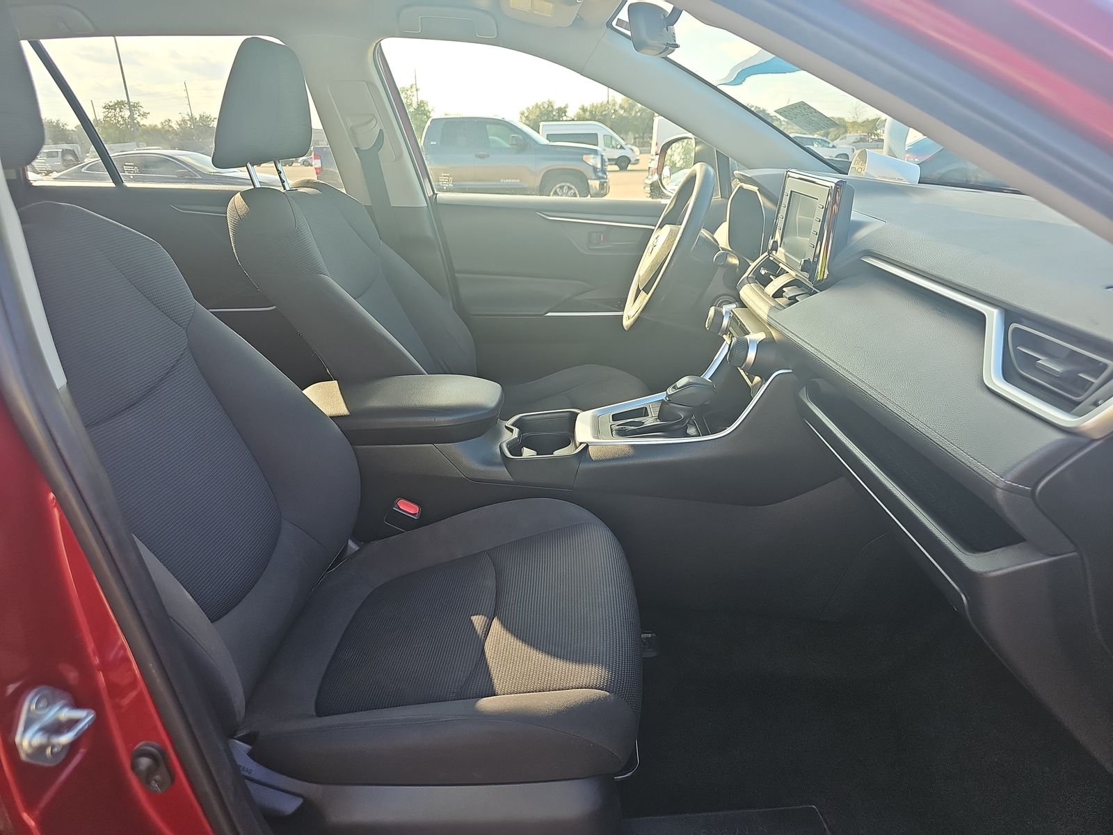 2021 Toyota RAV4 LE FWD