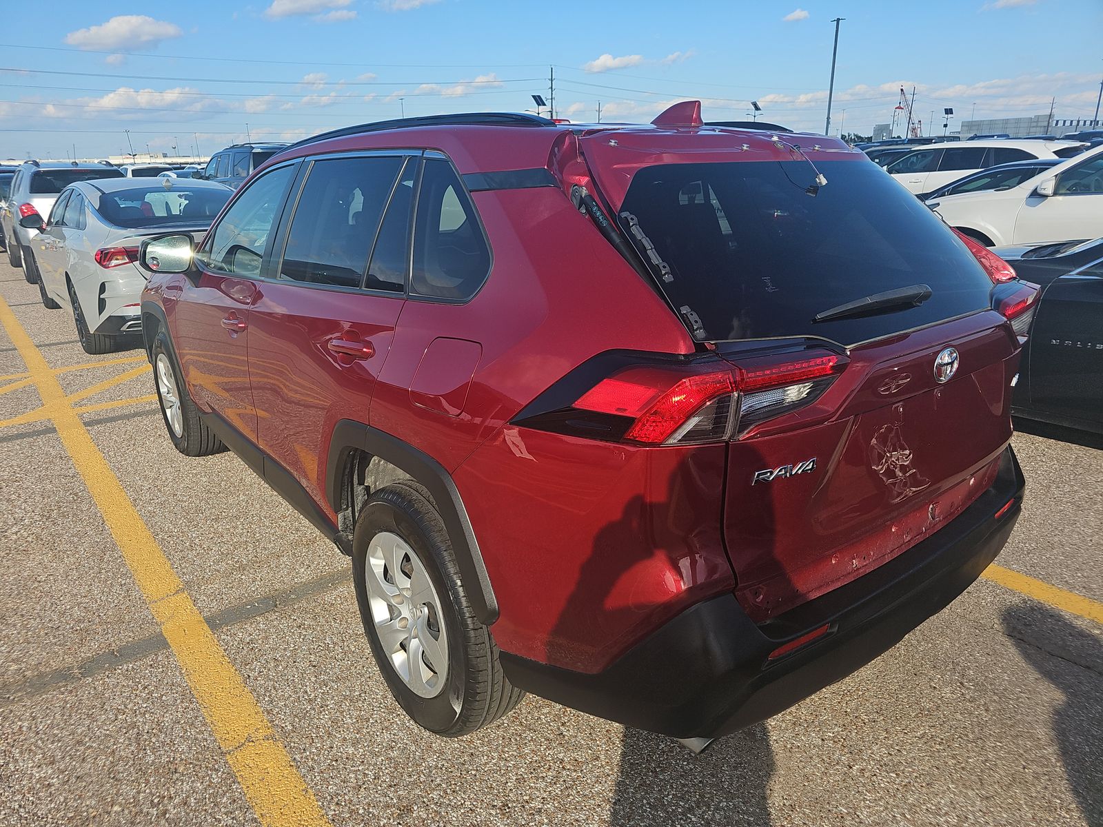 2021 Toyota RAV4 LE FWD