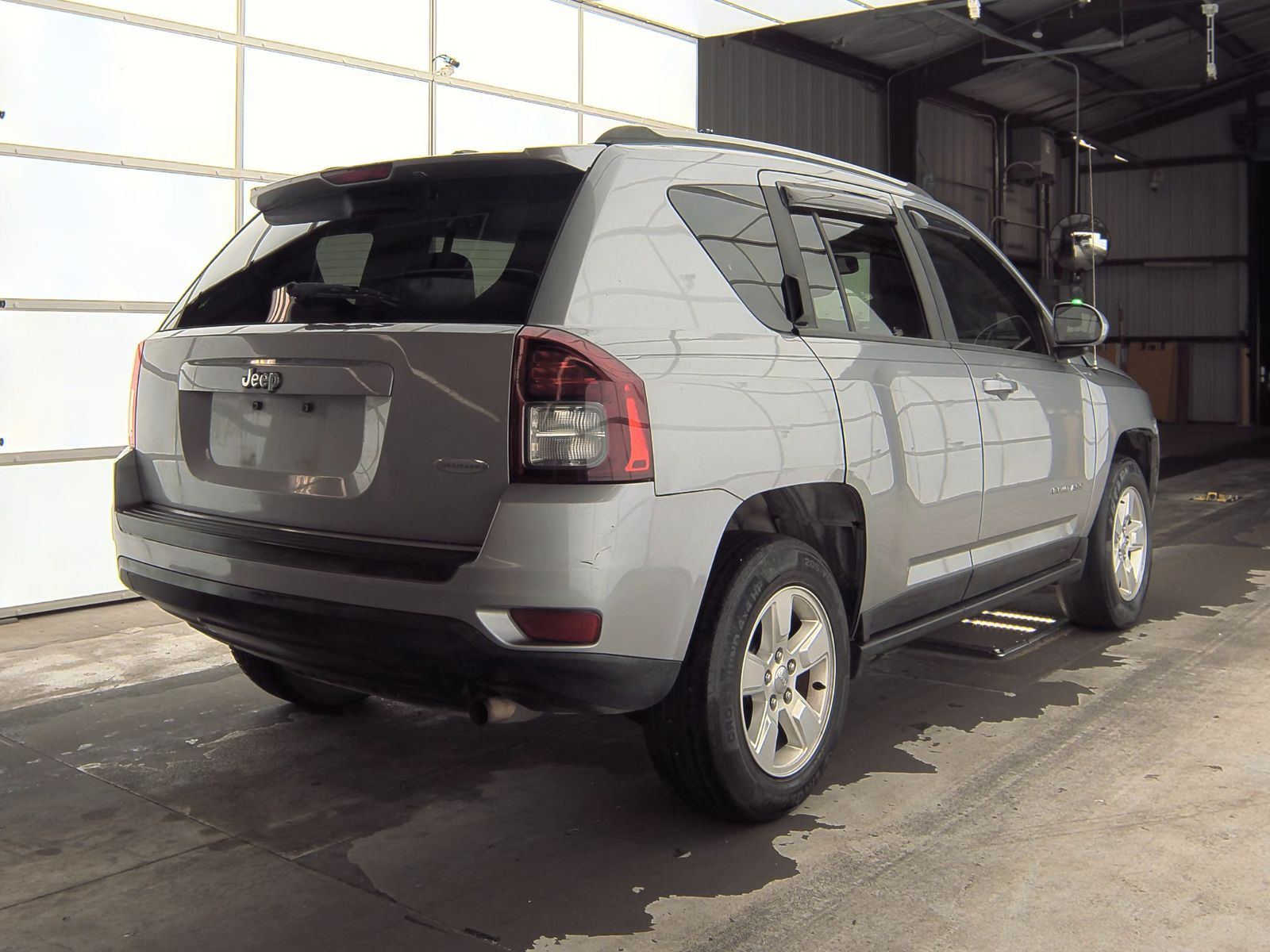 2016 Jeep Compass Latitude FWD