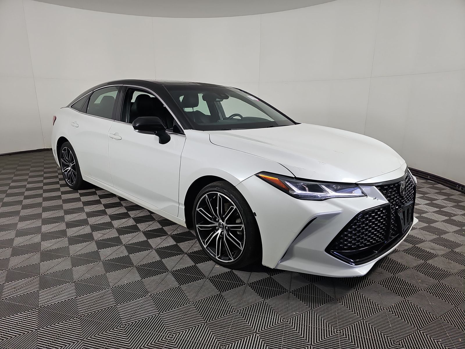 2019 Toyota Avalon Touring FWD