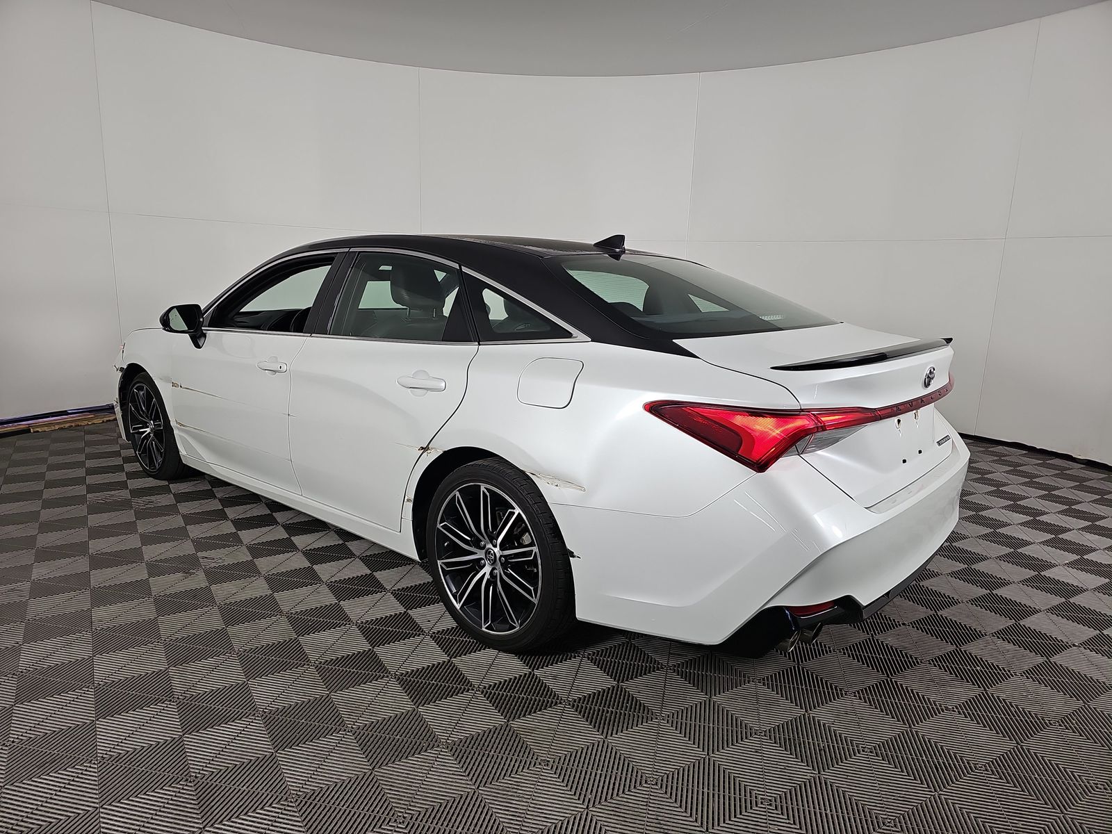 2019 Toyota Avalon Touring FWD