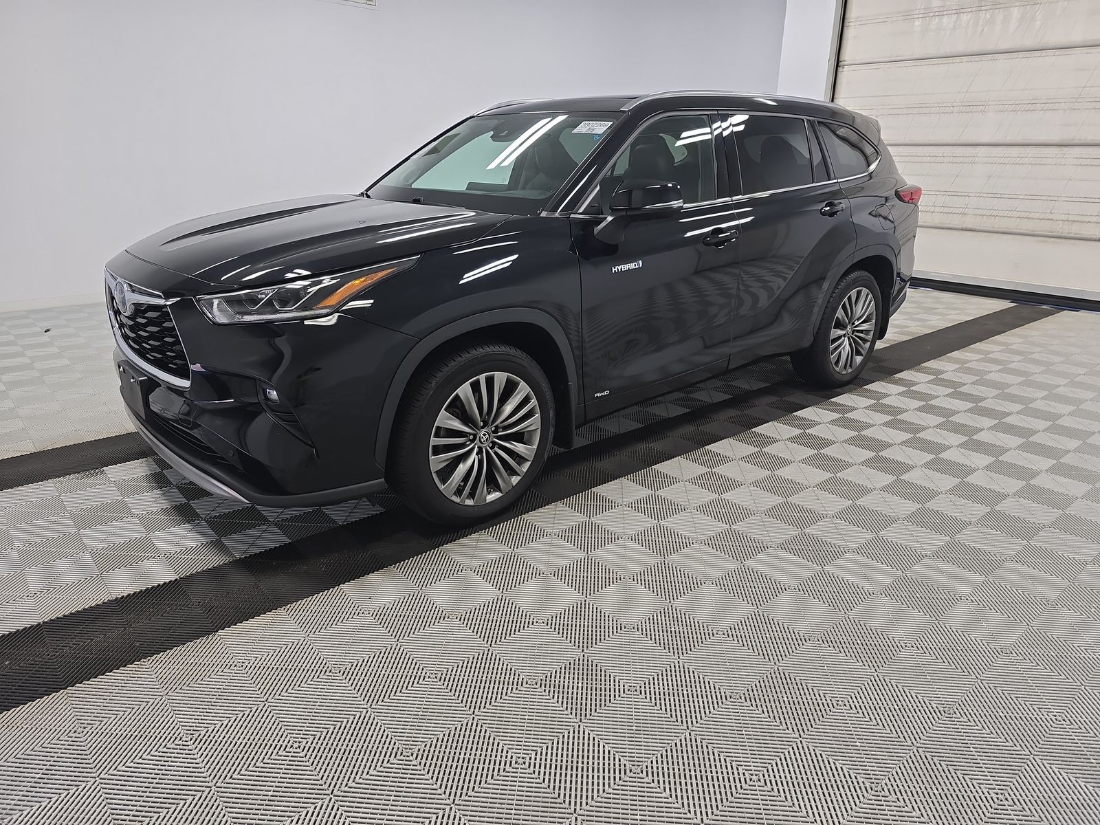 2021 Toyota Highlander Hybrid Platinum