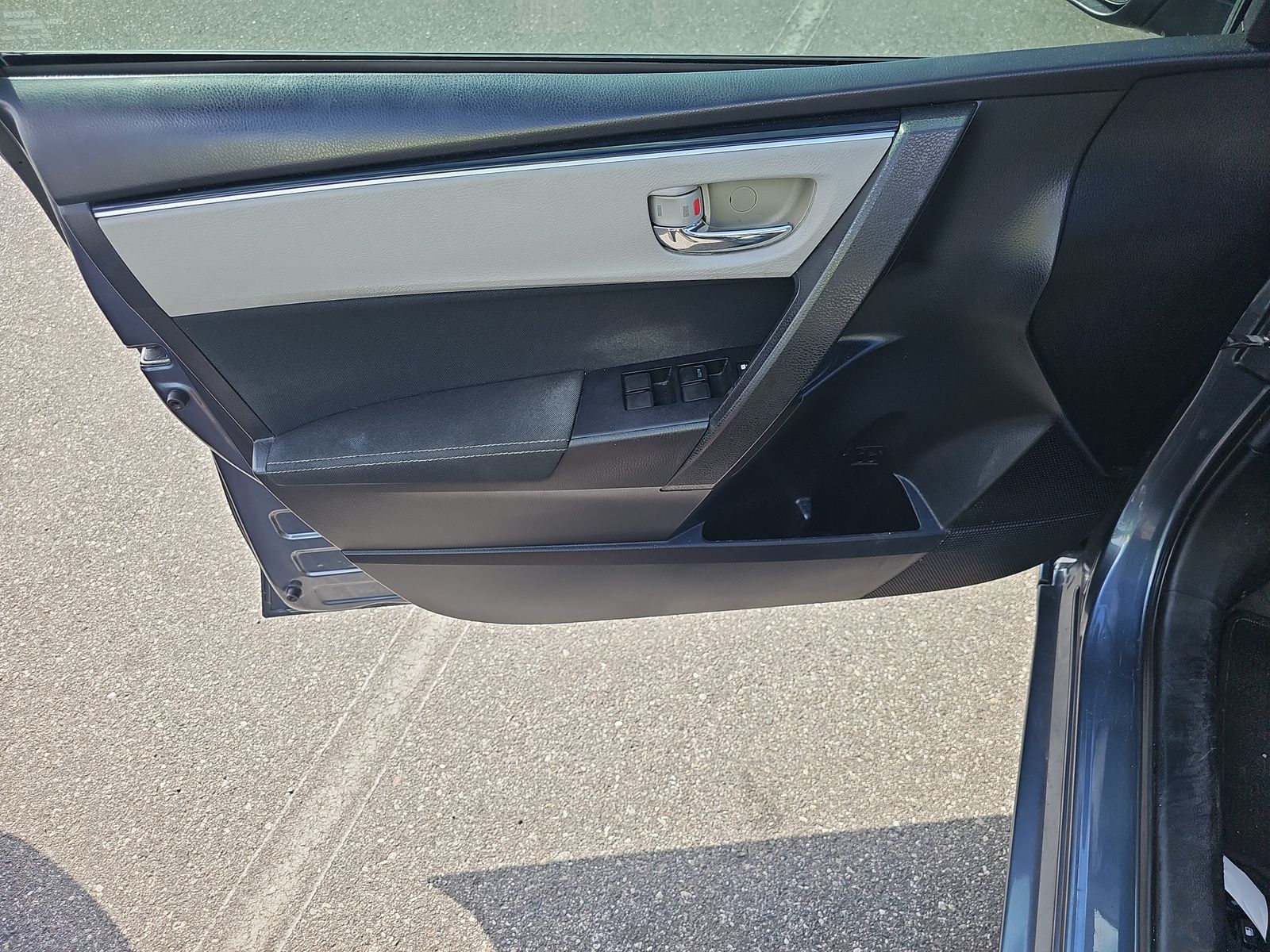 2018 Toyota Corolla LE FWD