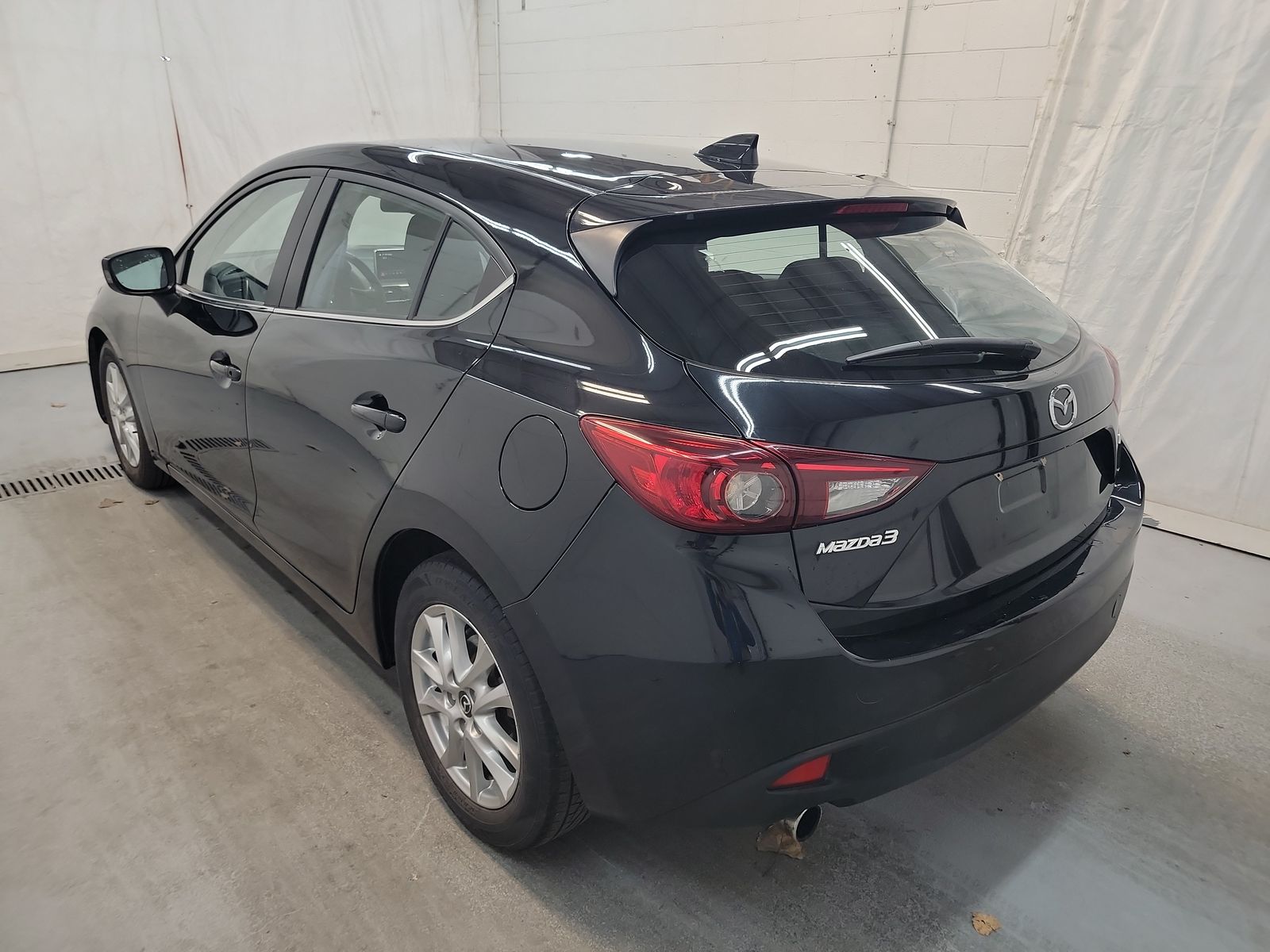 2016 MAZDA MAZDA3 i Touring FWD