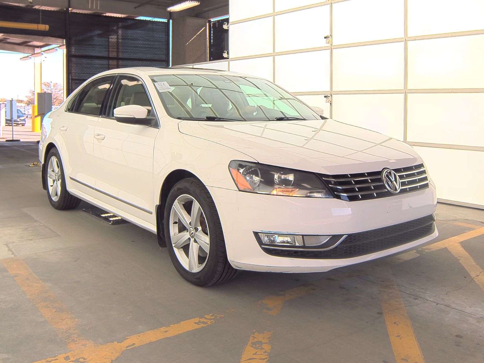 2014 Volkswagen Passat 2.0L TDI SEL Premium FWD