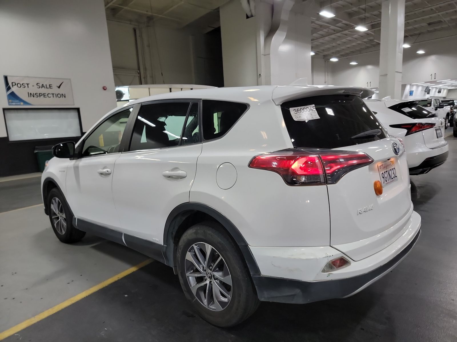 2018 Toyota RAV4 Hybrid LE AWD
