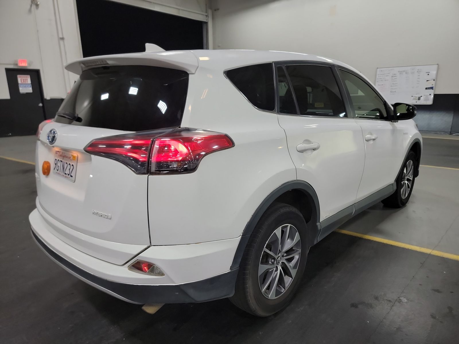 2018 Toyota RAV4 Hybrid LE AWD