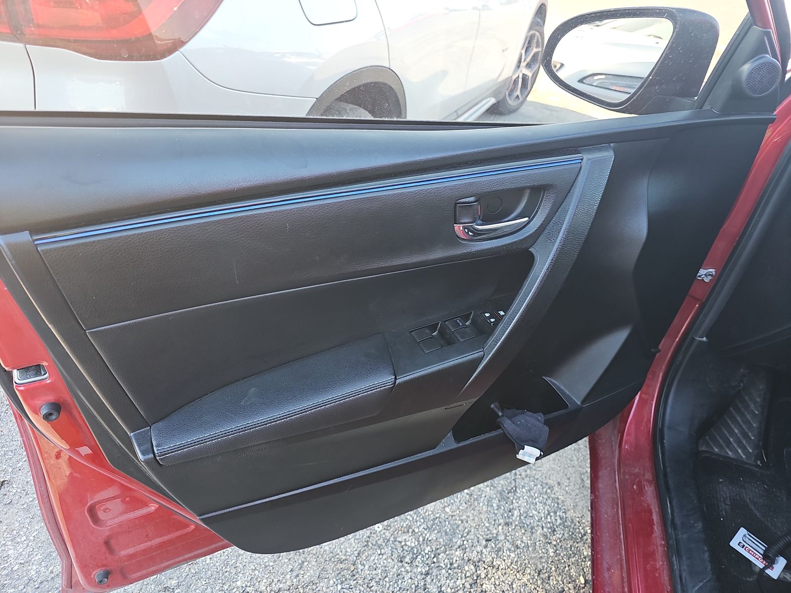 2017 Toyota Corolla SE FWD