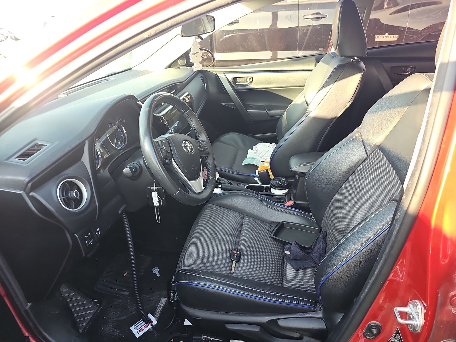 2017 Toyota Corolla SE FWD