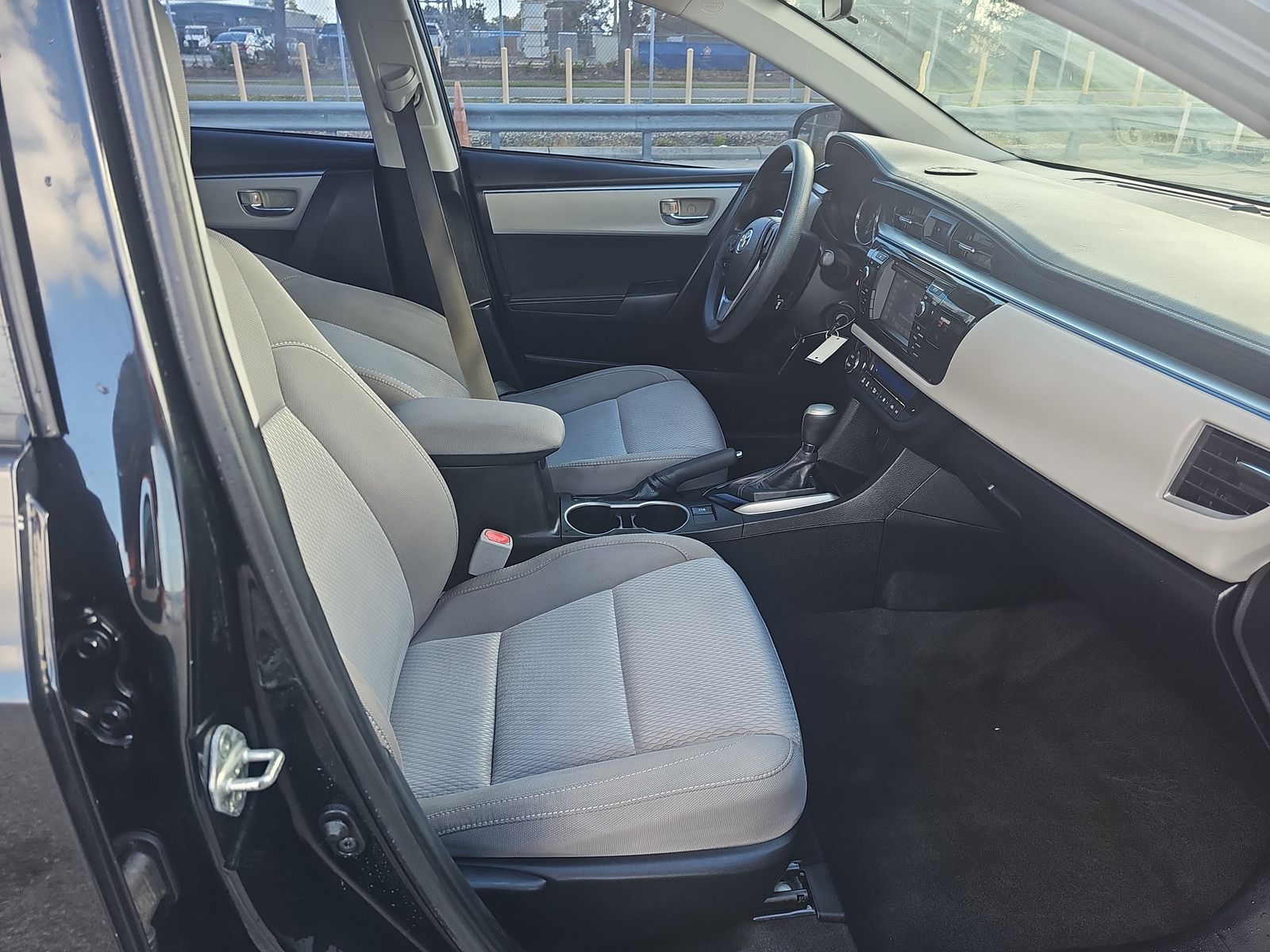 2016 Toyota Corolla LE FWD