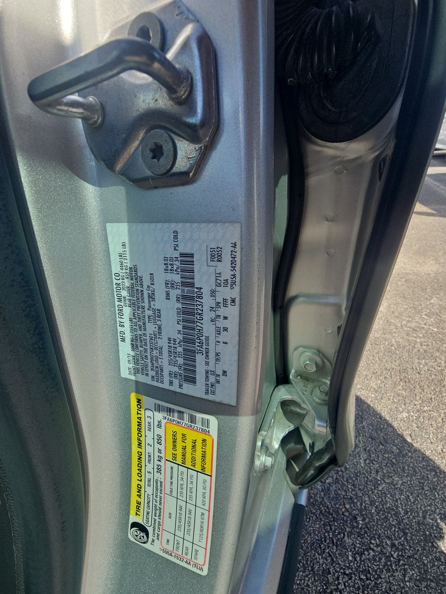 2016 Ford Fusion SE FWD