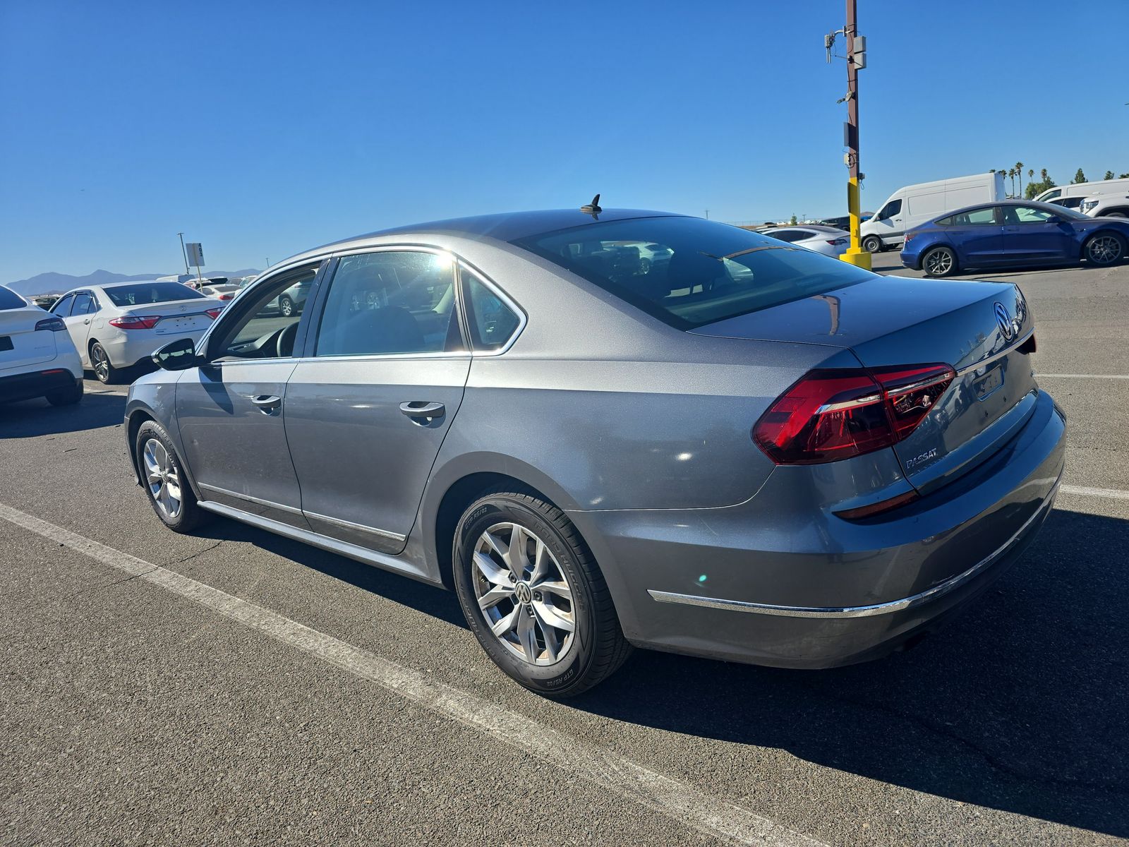 2017 Volkswagen Passat 1.8T S FWD
