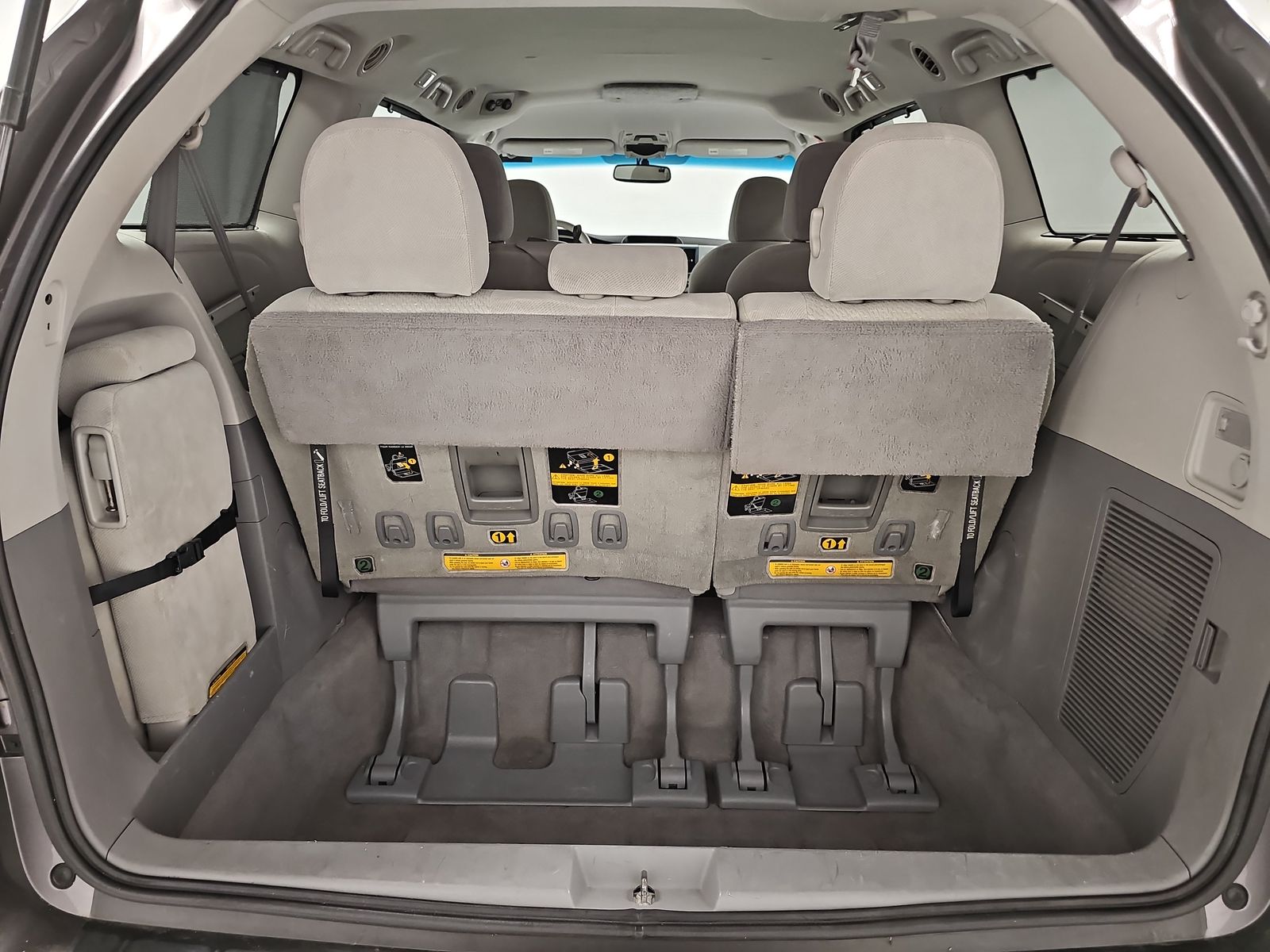 2011 Toyota Sienna LE FWD