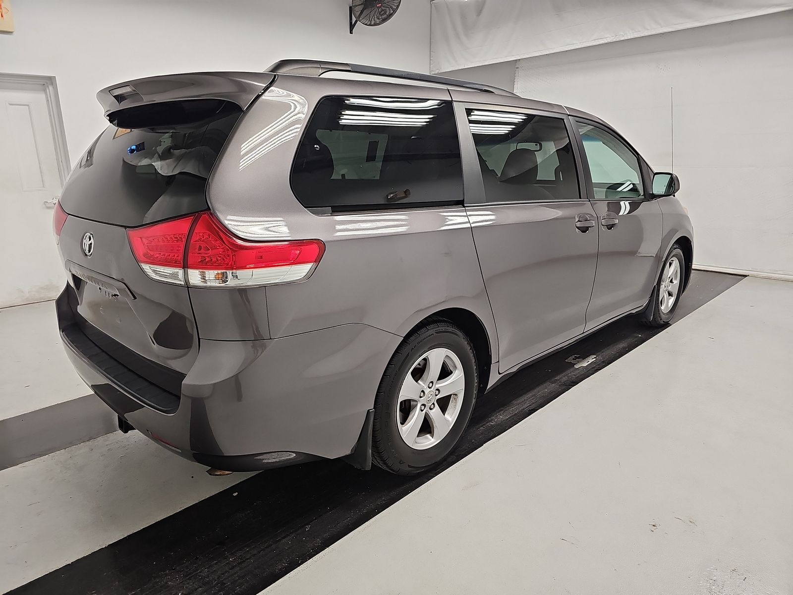 2011 Toyota Sienna LE FWD