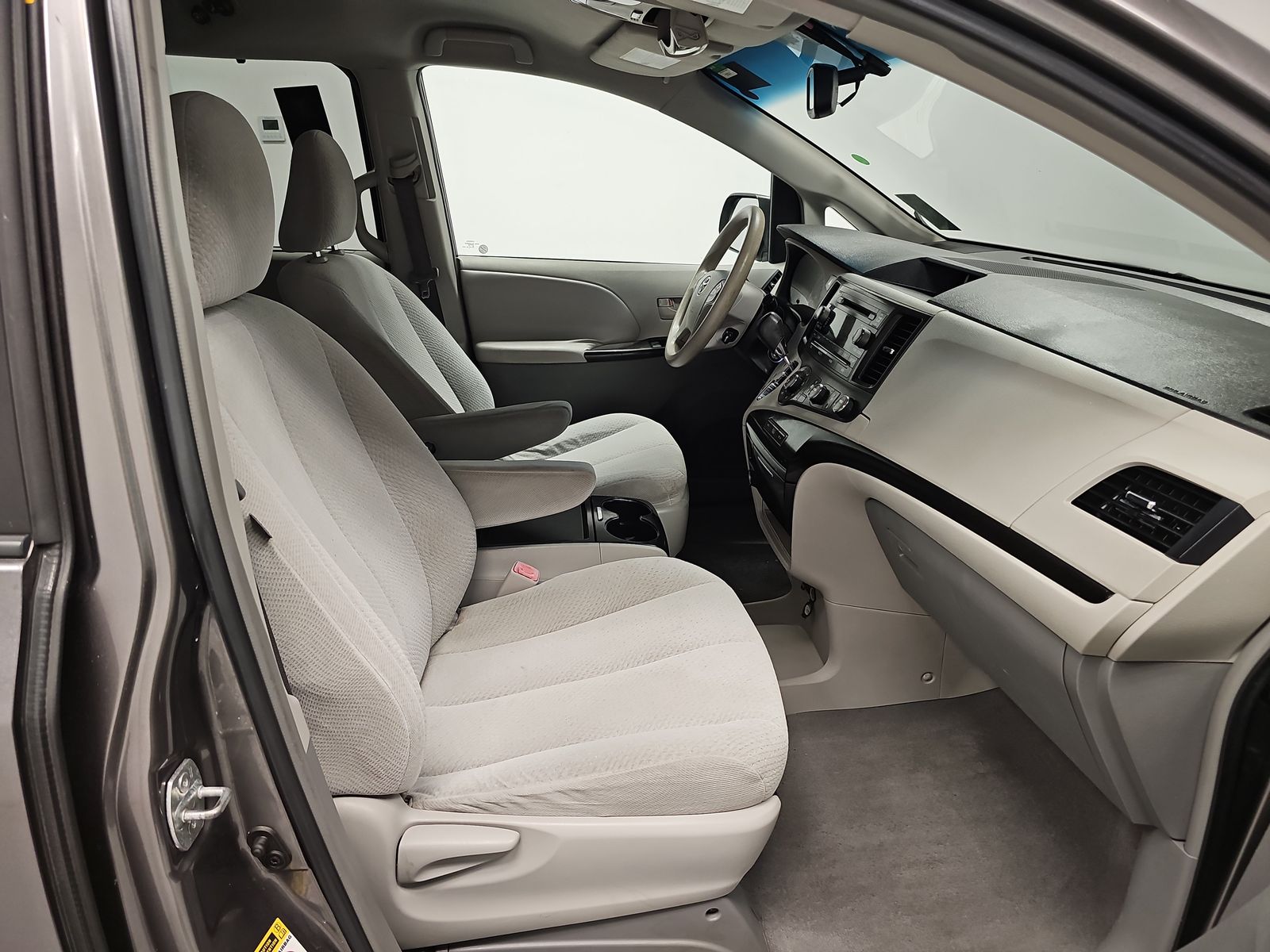 2011 Toyota Sienna LE FWD