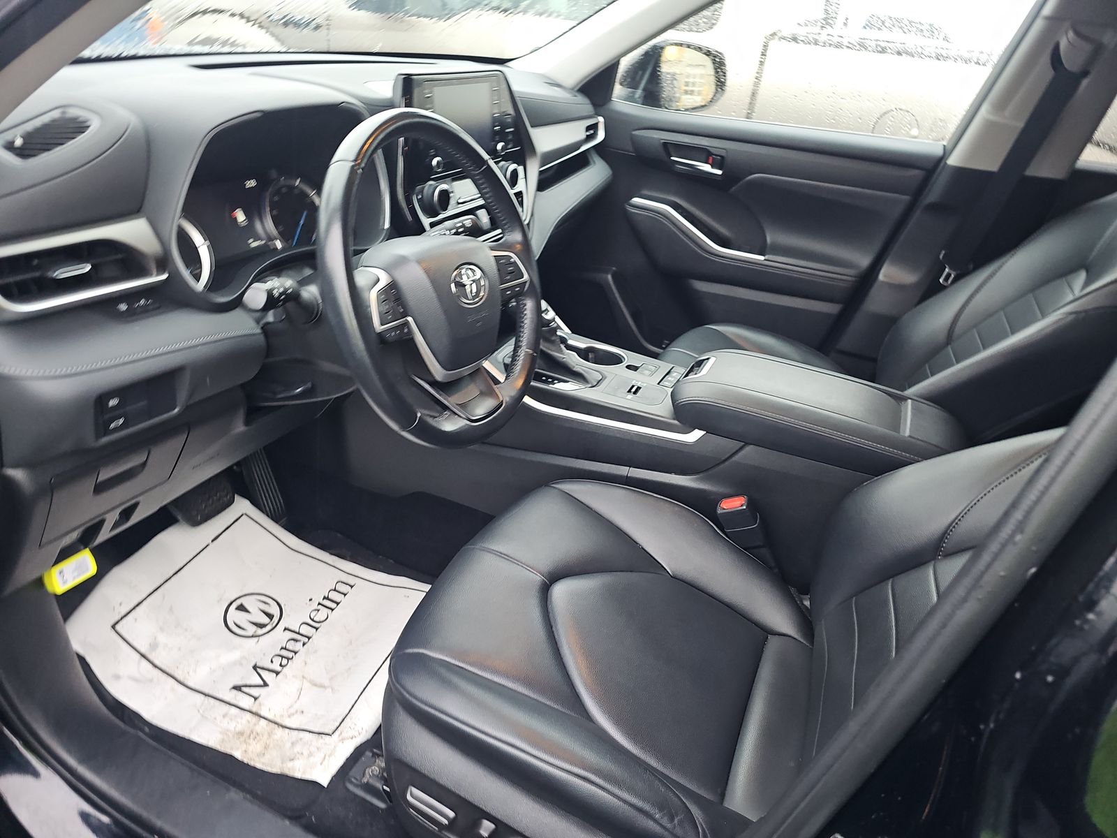 2022 Toyota Highlander Hybrid XLE AWD