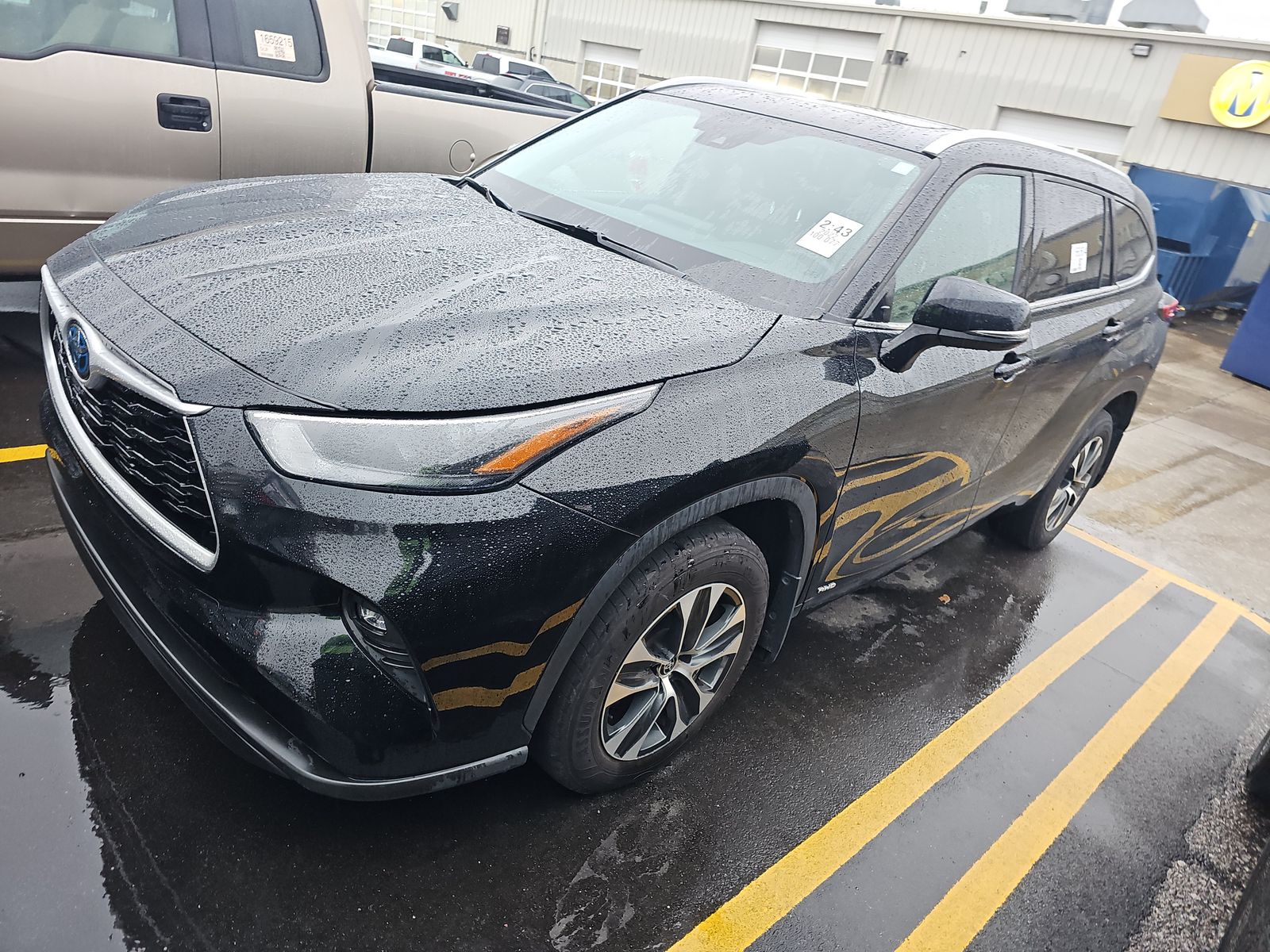 2022 Toyota Highlander Hybrid XLE AWD