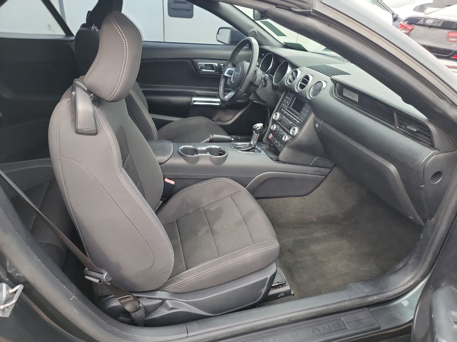 2016 Ford Mustang V6 RWD