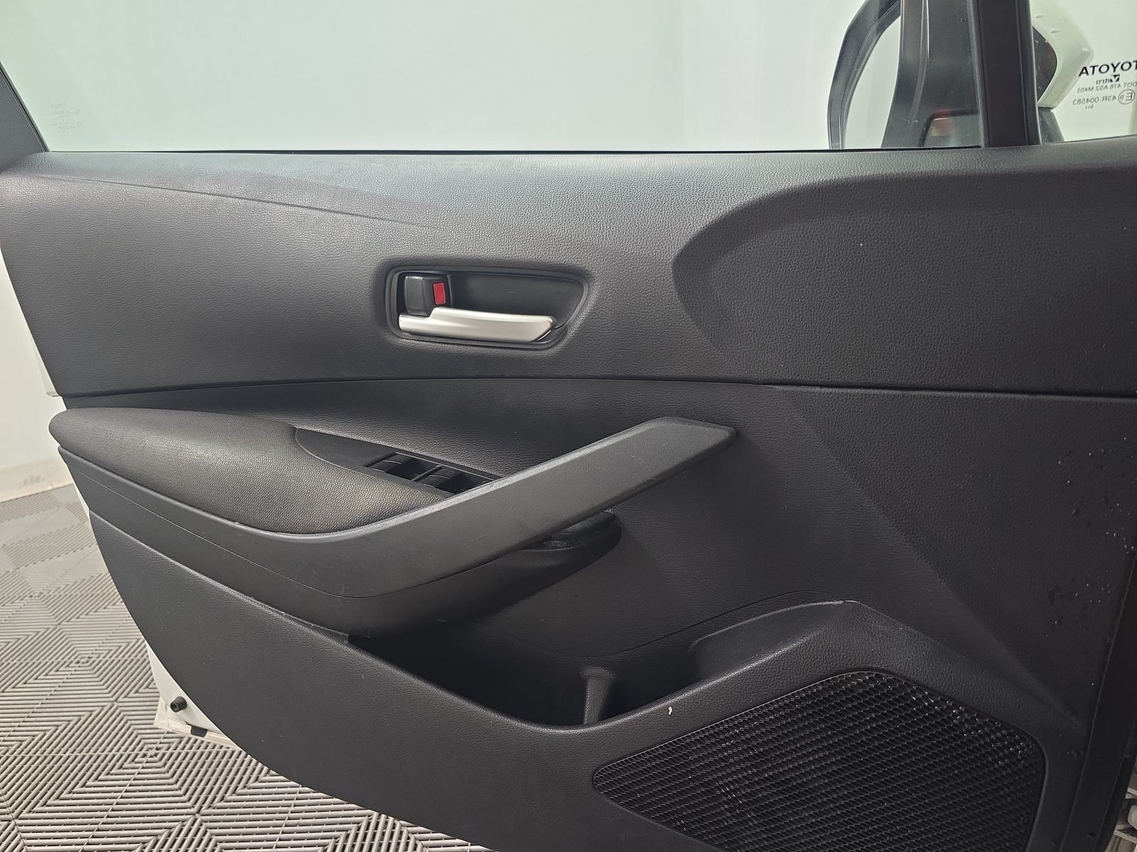 2020 Toyota Corolla LE FWD