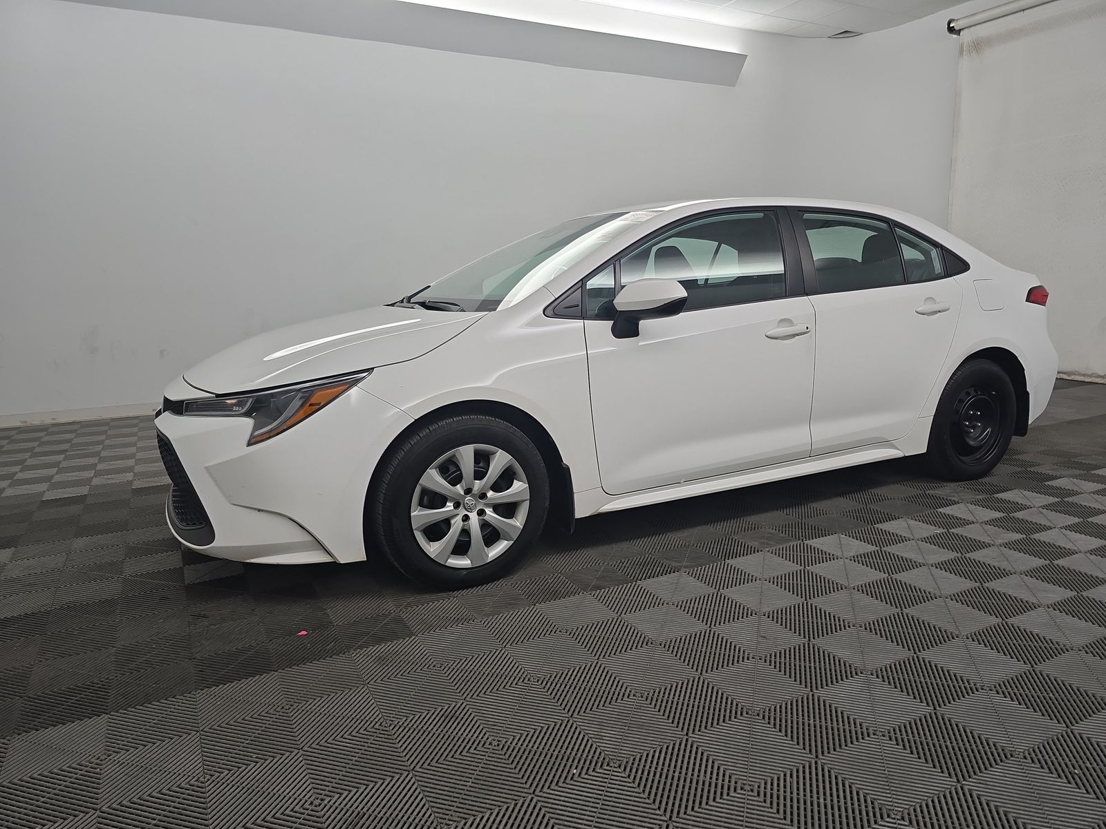 2020 Toyota Corolla LE FWD