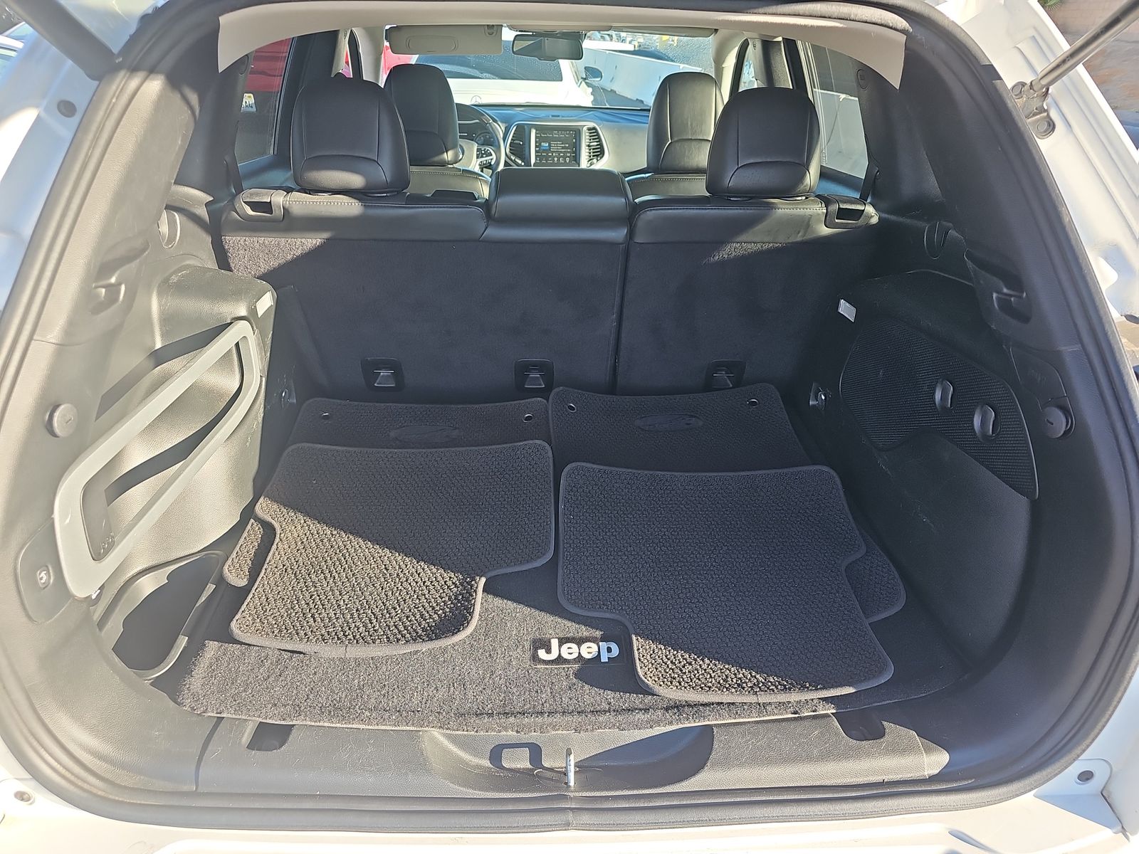 2018 Jeep Cherokee Overland AWD