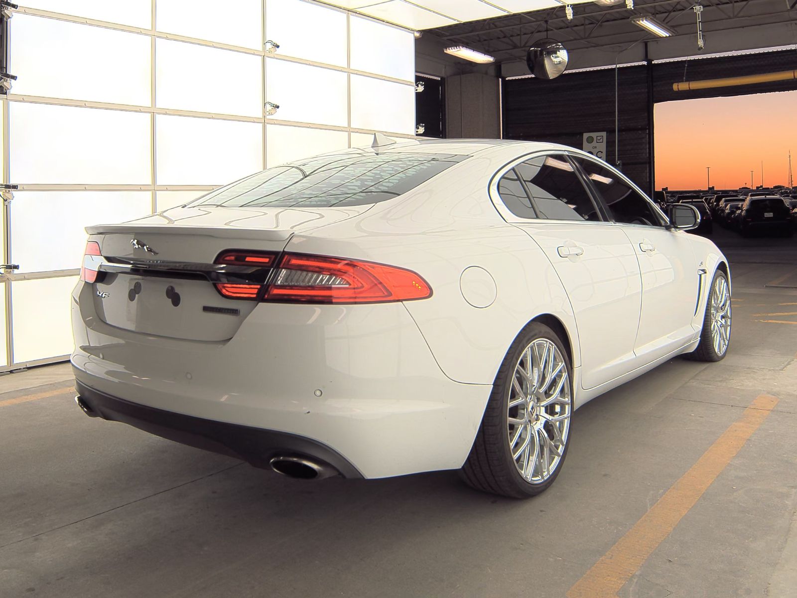 2013 Jaguar XF 2.0T FWD