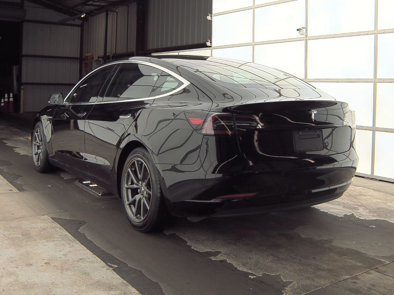 2019 Tesla Model 3 Standard Range Plus FWD