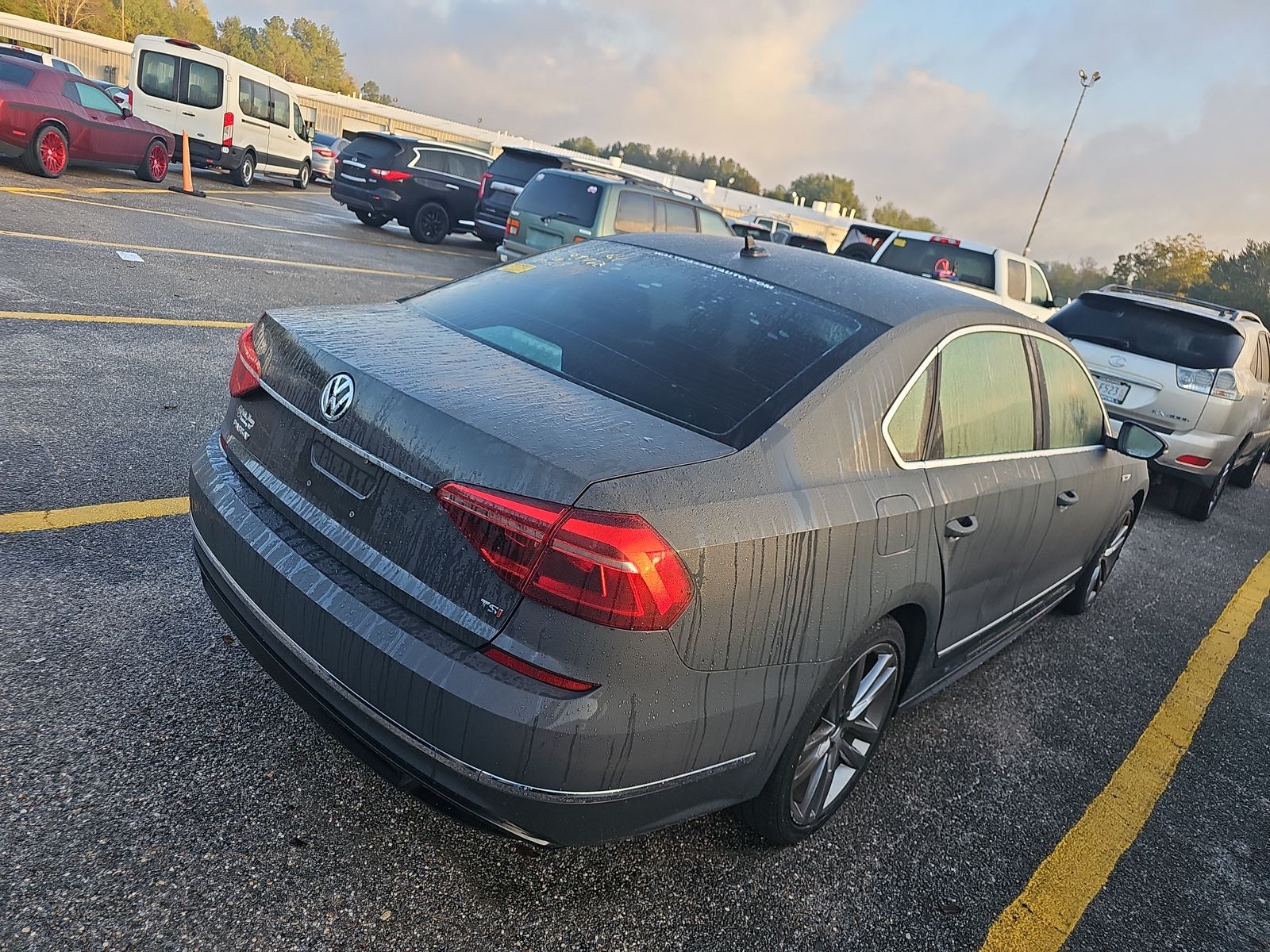 2017 Volkswagen Passat 1.8T R-Line FWD