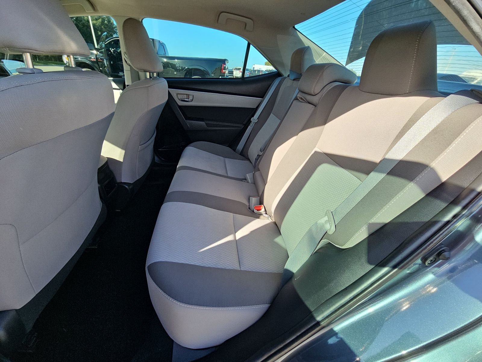 2018 Toyota Corolla LE FWD