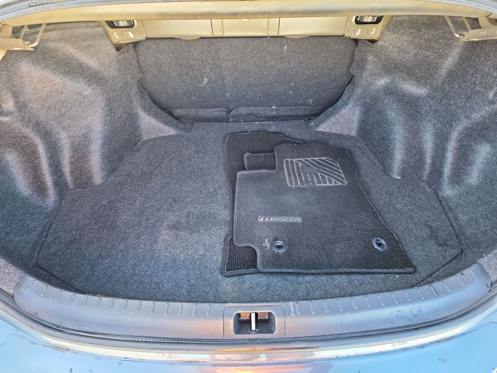 2018 Toyota Corolla LE FWD