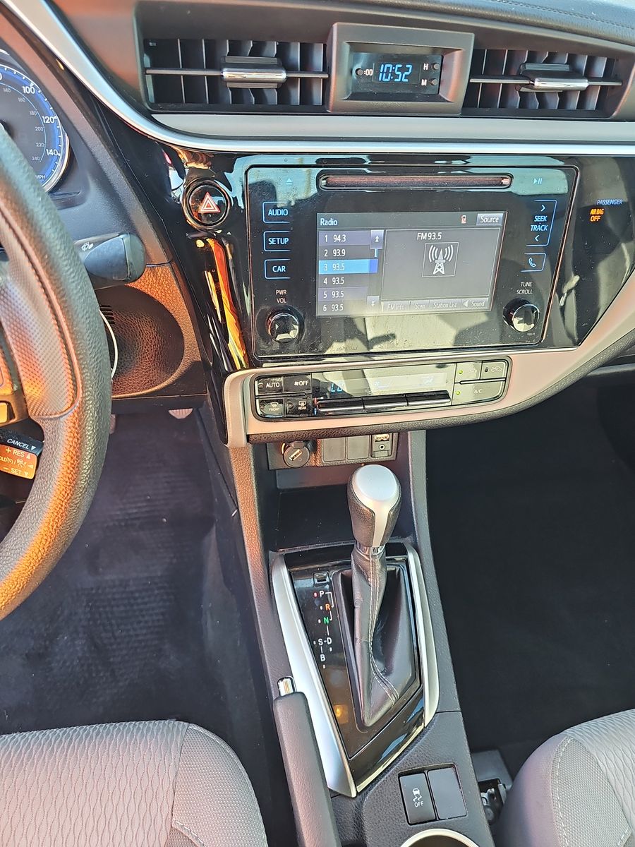 2018 Toyota Corolla LE FWD