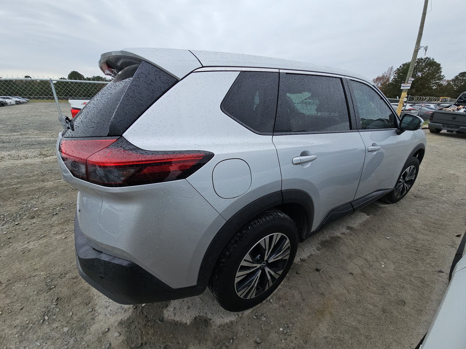 2022 Nissan Rogue SV FWD