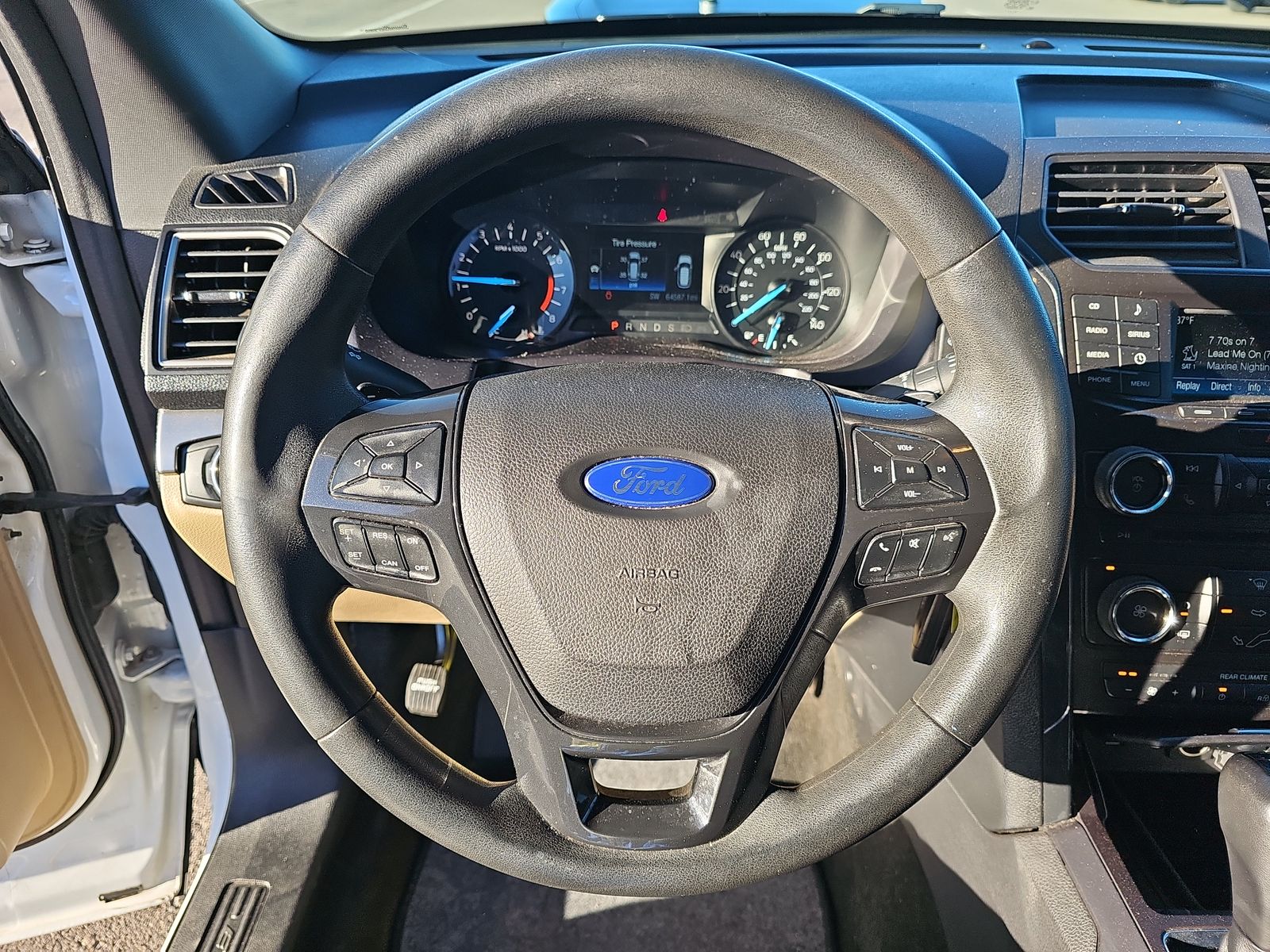 2017 Ford Explorer Base FWD