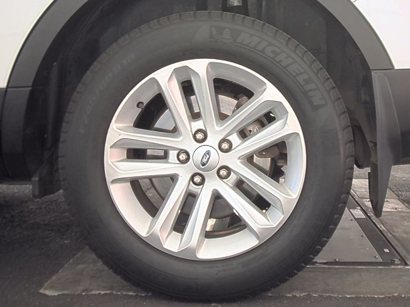 2017 Ford Explorer Base FWD