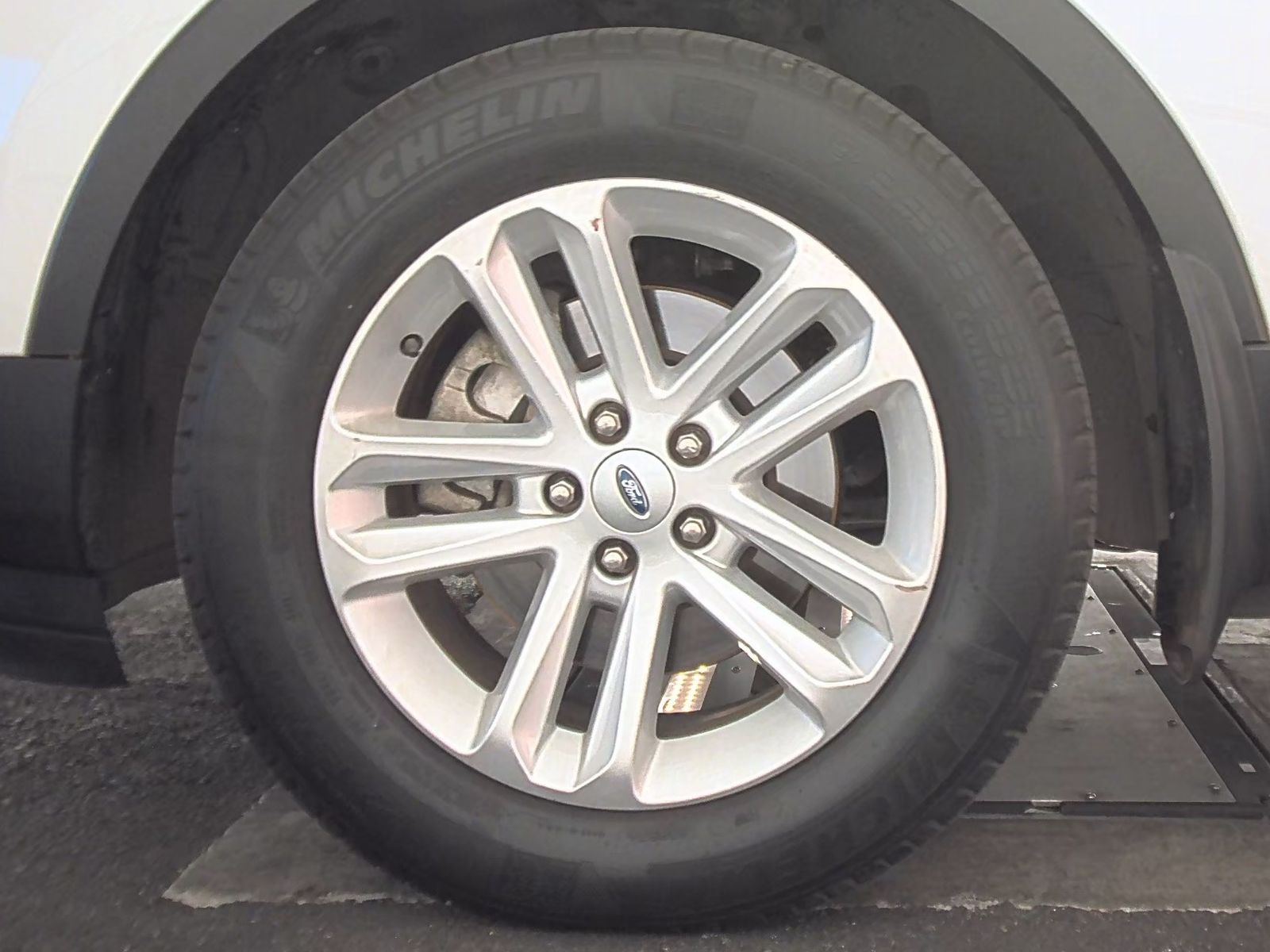 2017 Ford Explorer Base FWD