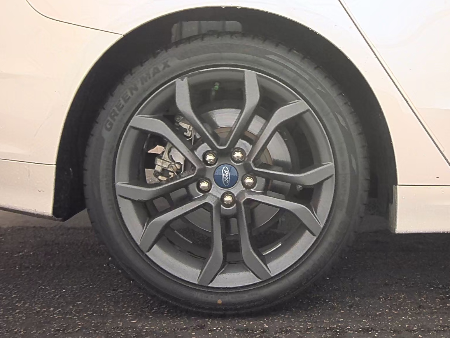 2018 Ford Fusion SE FWD
