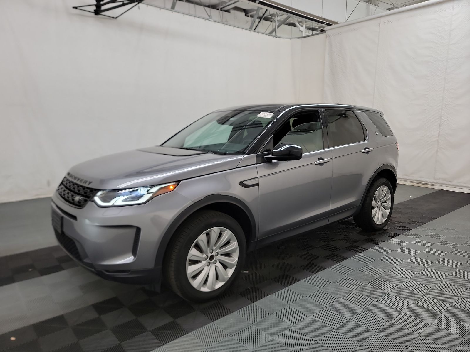2020 Land Rover Discovery Sport SE