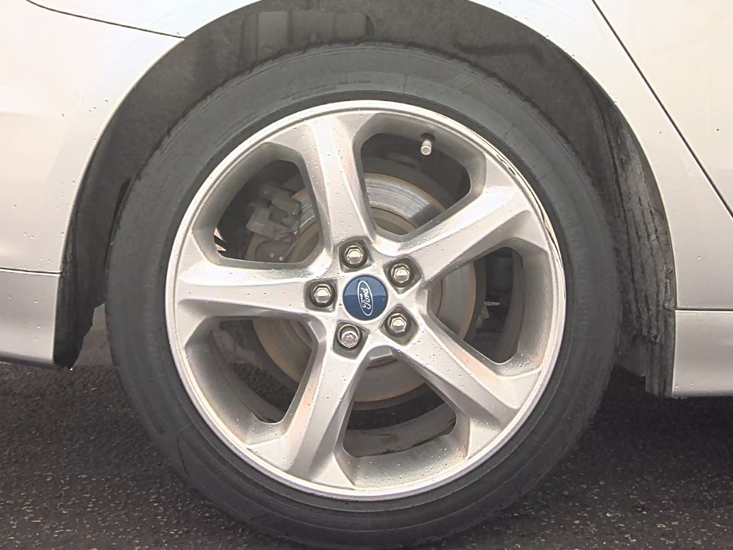 2016 Ford Fusion SE FWD