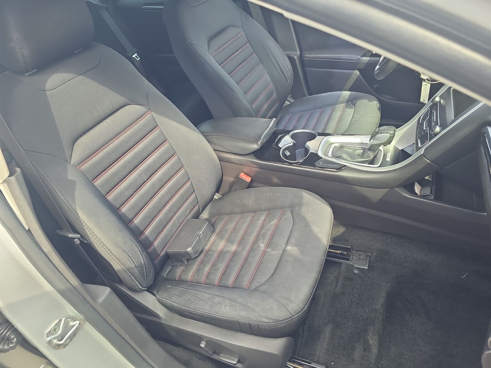 2016 Ford Fusion SE FWD