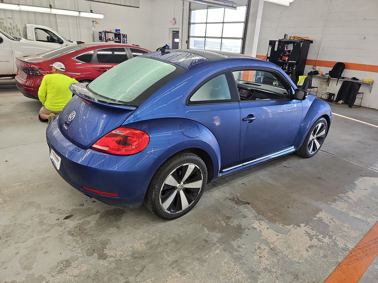 2012 Volkswagen Beetle 2.0T Turbo FWD