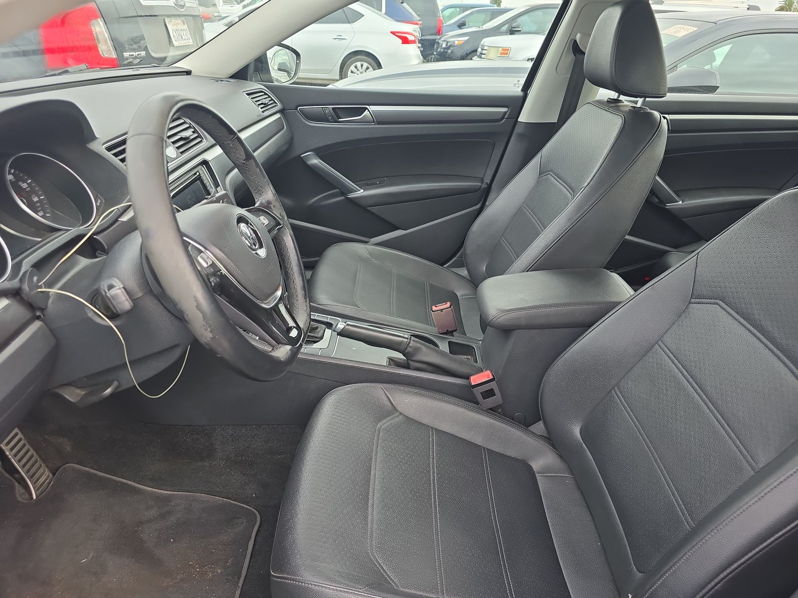 2017 Volkswagen Passat 1.8T R-Line FWD