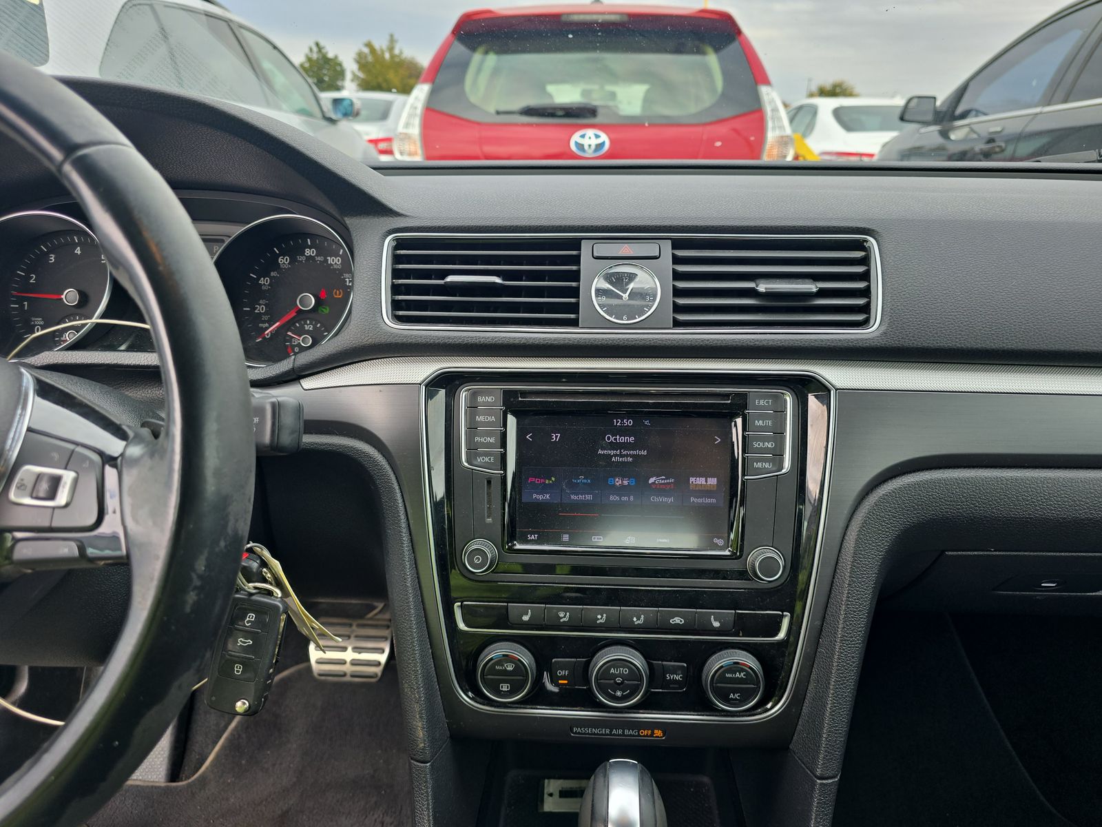 2017 Volkswagen Passat 1.8T R-Line FWD