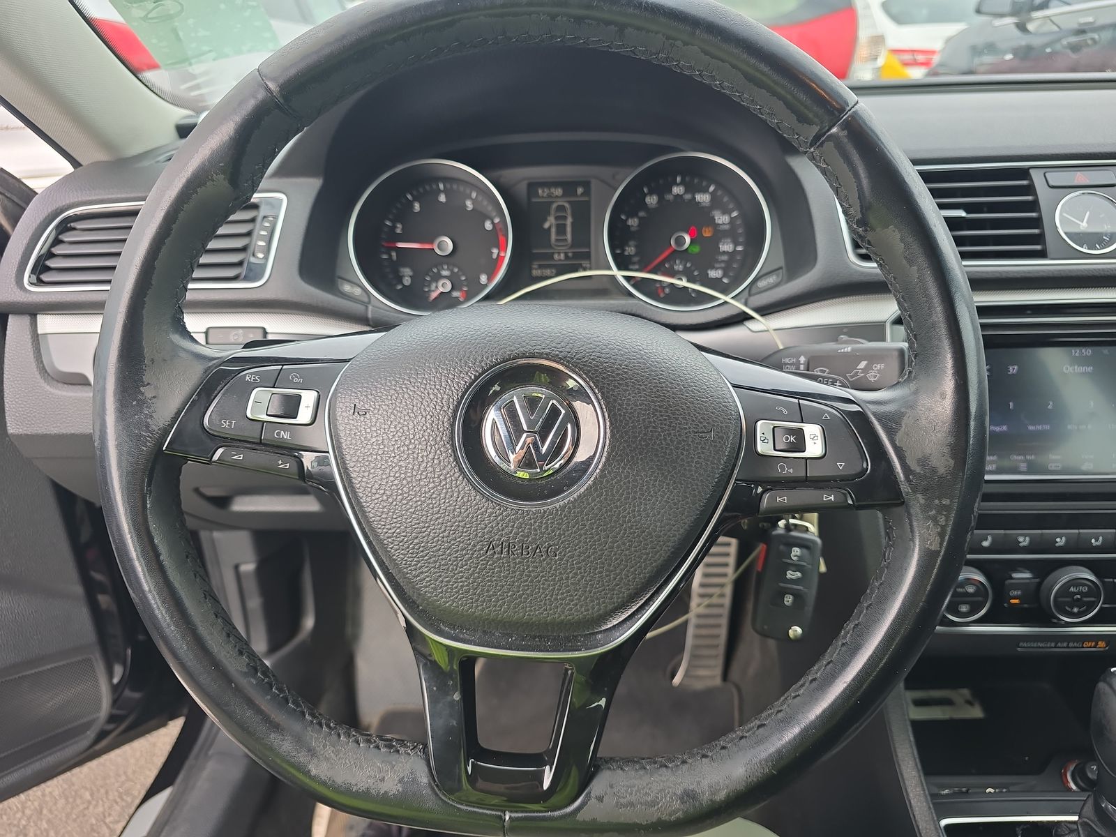 2017 Volkswagen Passat 1.8T R-Line FWD