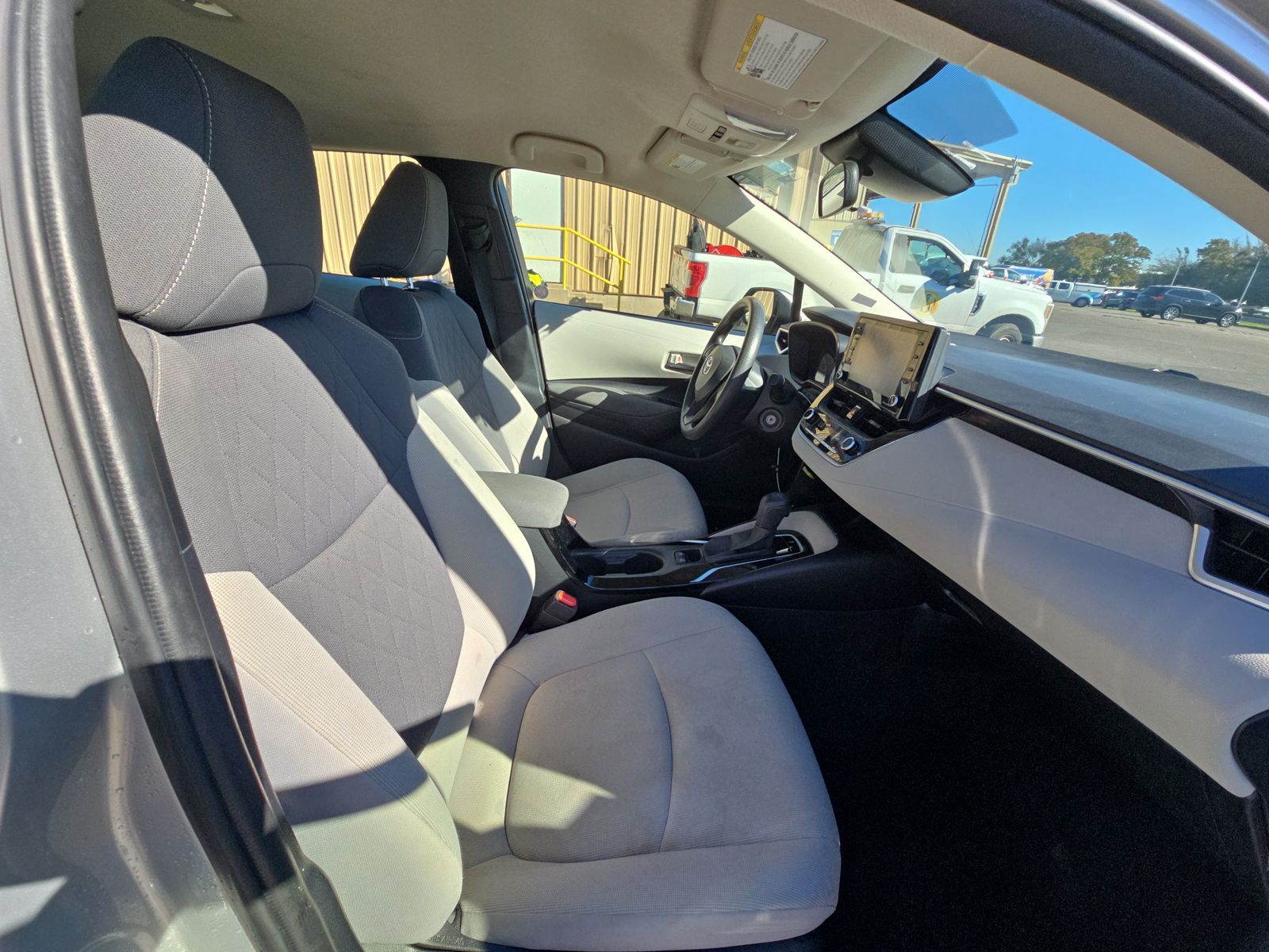 2022 Toyota Corolla LE FWD
