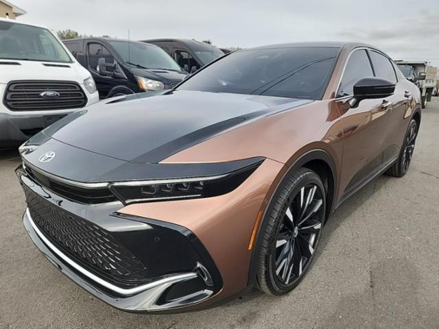 2024 Toyota Crown Platinum