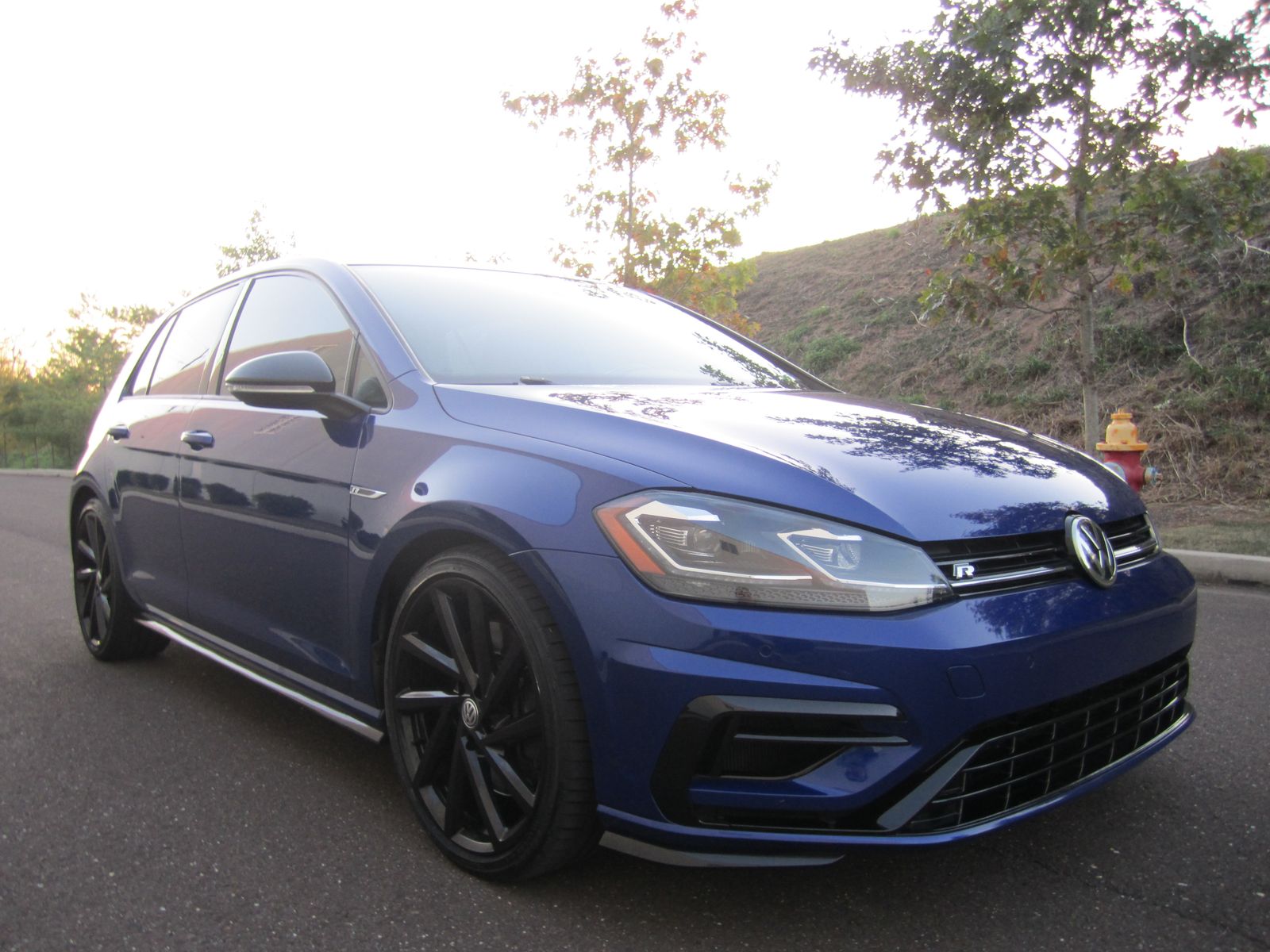 2018 Volkswagen Golf R Hatchback w/DCC & Navigation