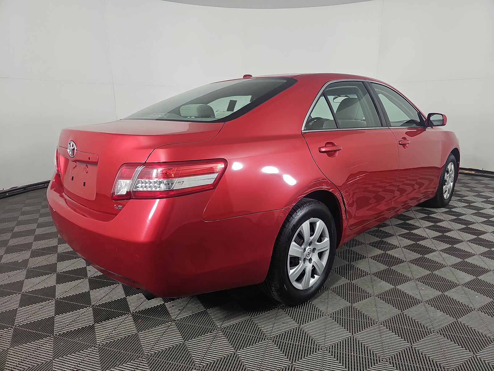 2011 Toyota Camry LE FWD