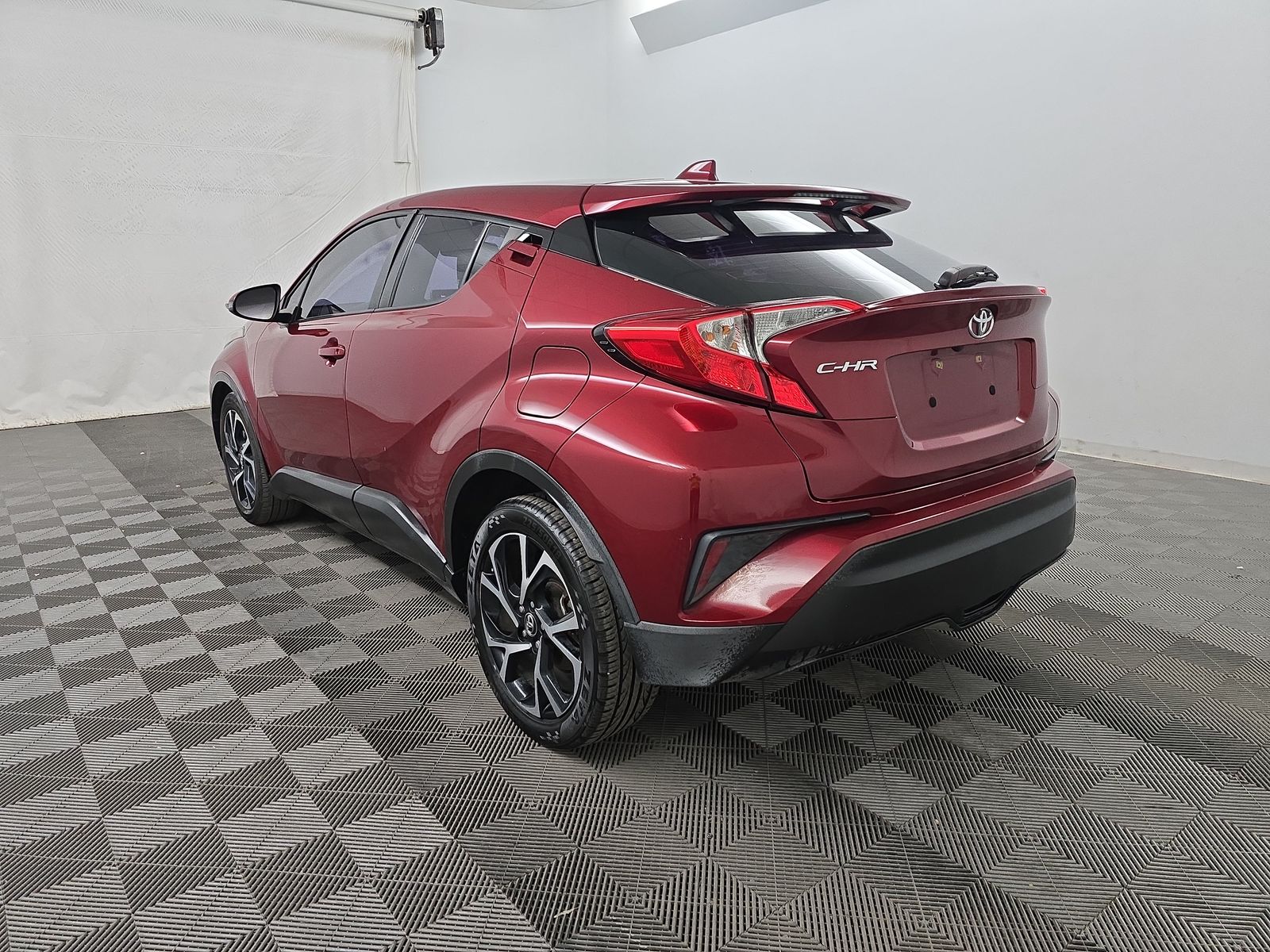 2019 Toyota C-HR XLE FWD